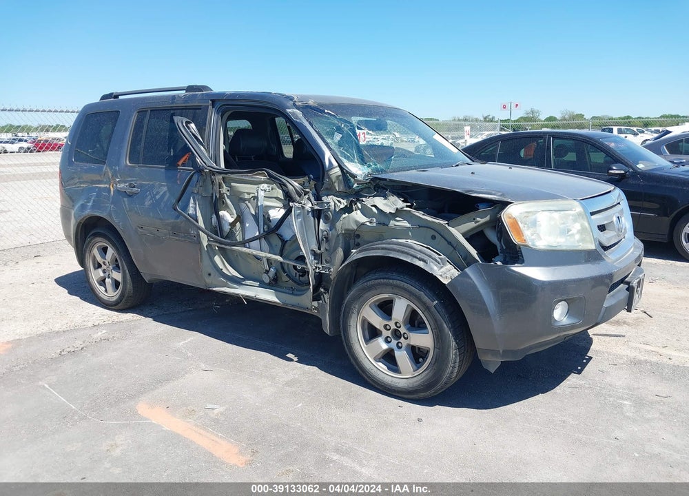 2011 HONDA PILOT EX-L VIN: 5FNYF4H56BB017804