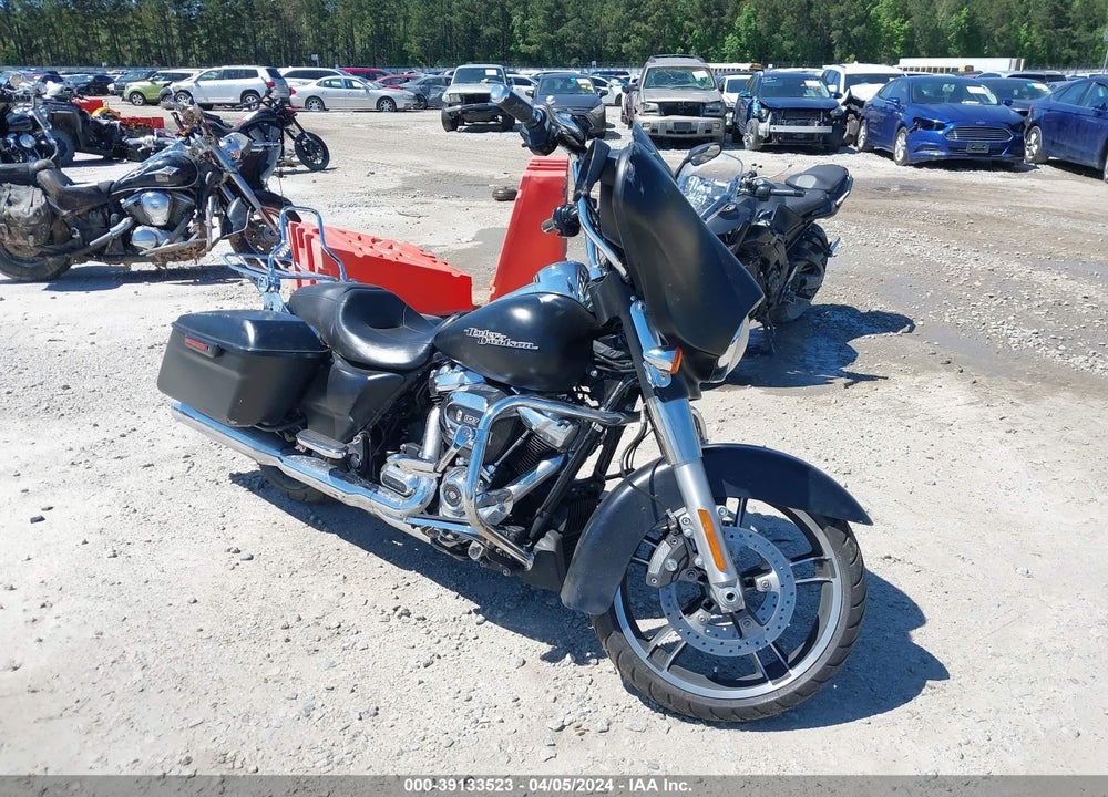 2017 HARLEY-DAVIDSON FLHXS STREET GLIDE SPECIAL VIN: 1HD1KRC19HB662097