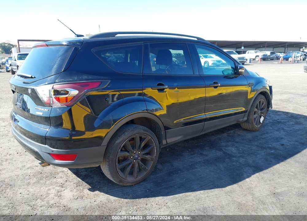 2017 FORD ESCAPE TITANIUM VIN: 1FMCU0J95HUB30015