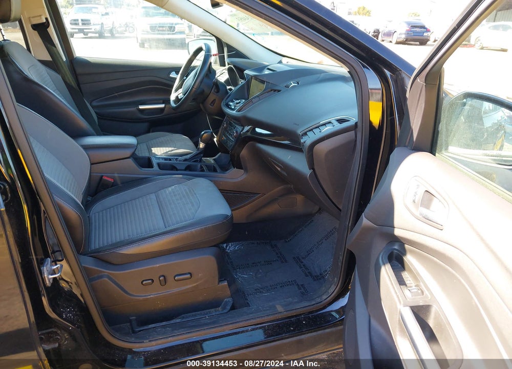 2017 FORD ESCAPE TITANIUM VIN: 1FMCU0J95HUB30015