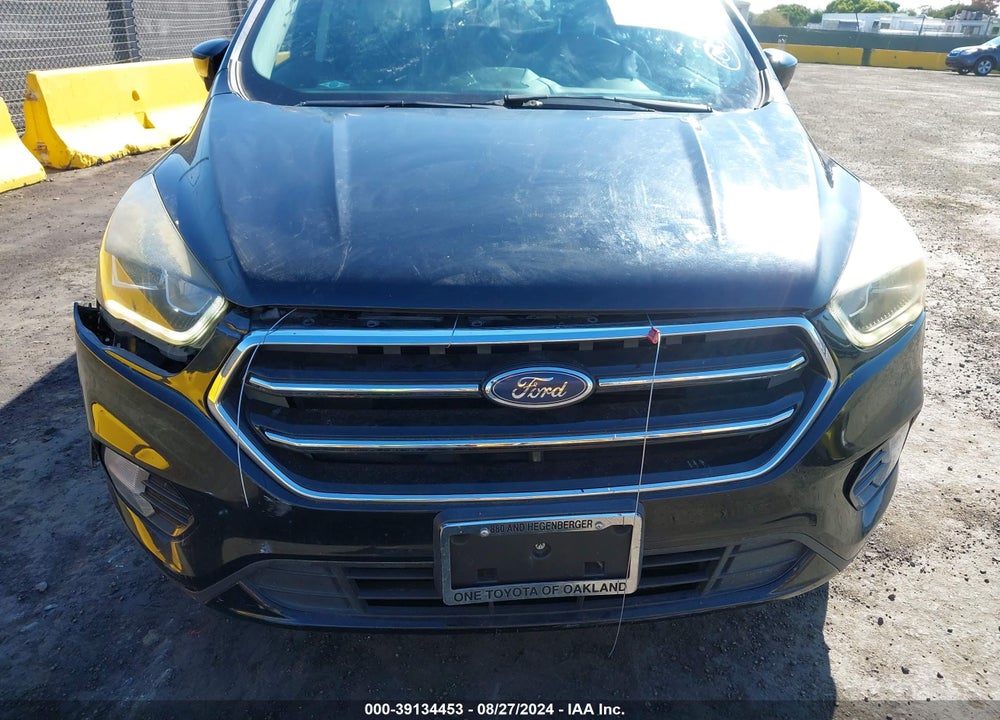 2017 FORD ESCAPE TITANIUM VIN: 1FMCU0J95HUB30015