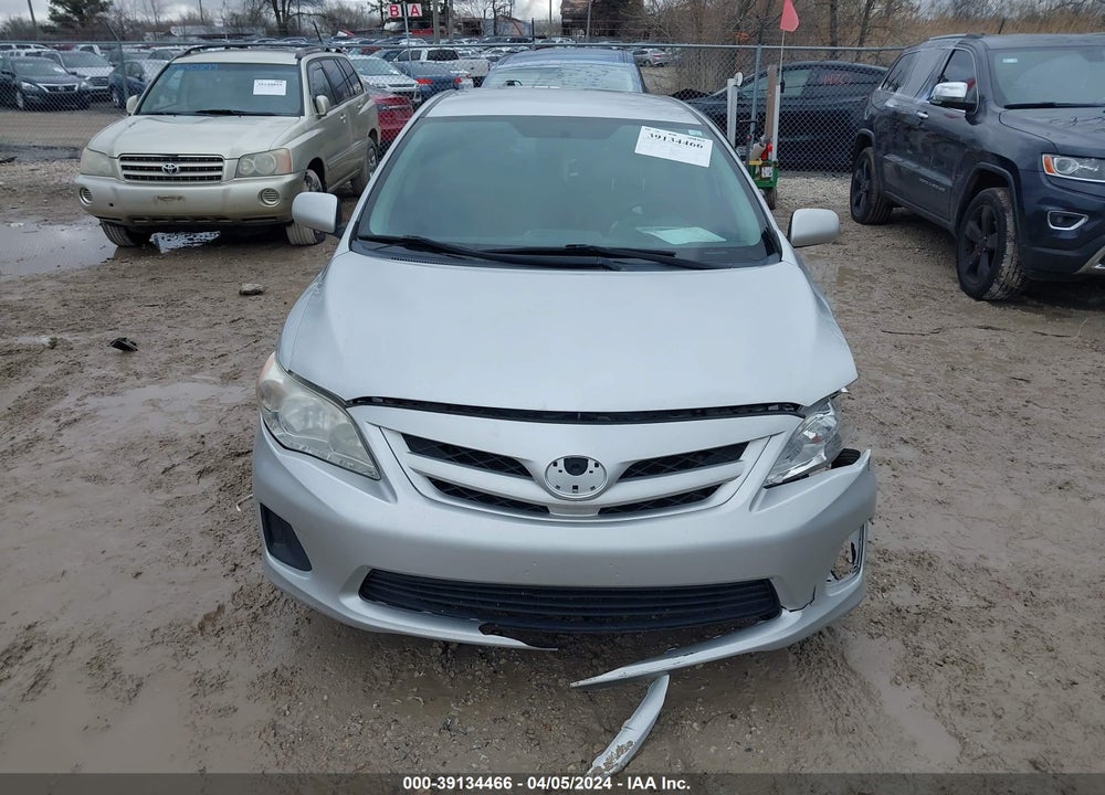 2011 TOYOTA COROLLA LE VIN: 2T1BU4EE9BC607824