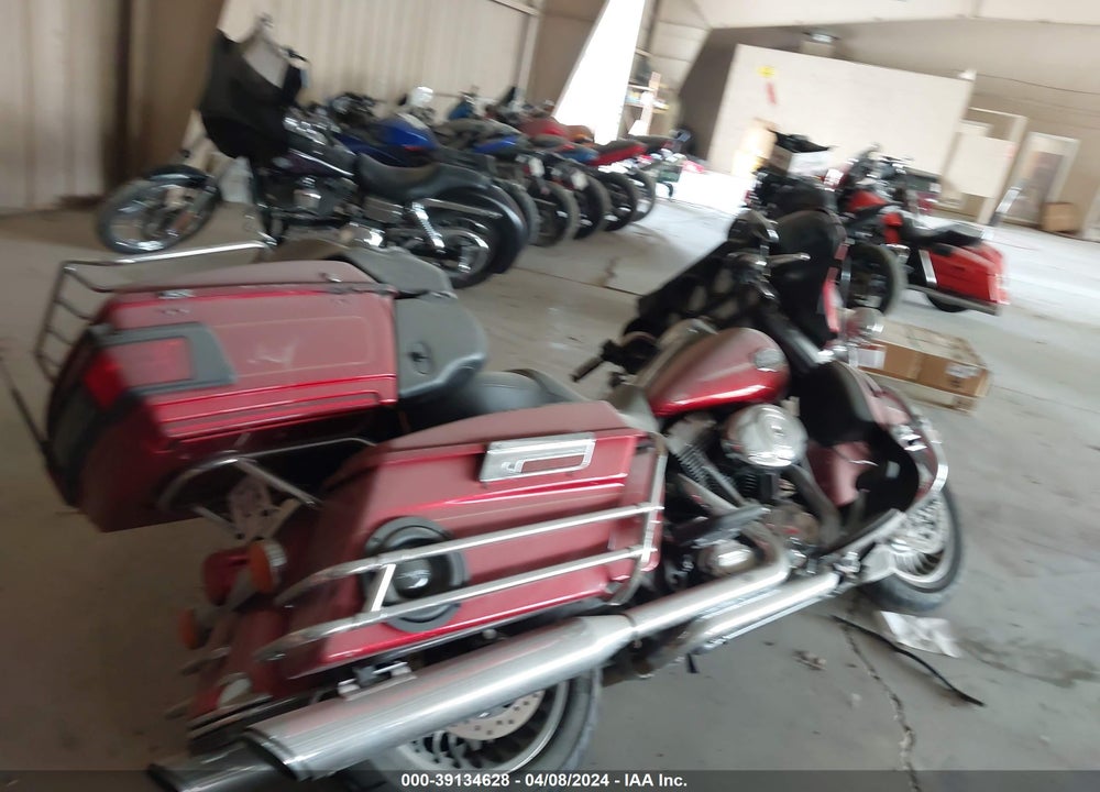 2013 HARLEY-DAVIDSON FLHTCU VIN: 1HD1FCM17DB622210