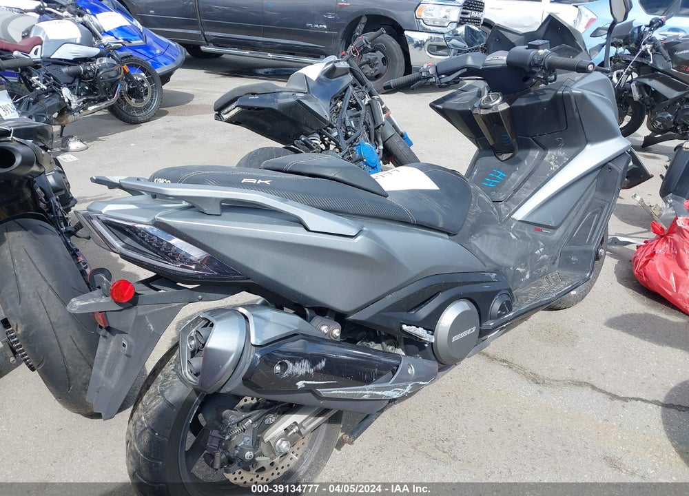 2021 KYMCO USA INC AK 550 VIN: RFBSAT54XMB440243