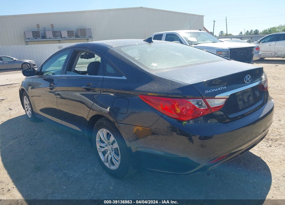 2013 HYUNDAI SONATA GLS VIN: 5NPEB4AC8DH592109