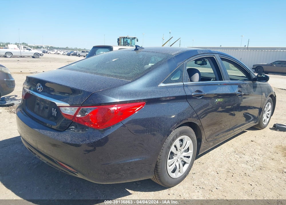 2013 HYUNDAI SONATA GLS VIN: 5NPEB4AC8DH592109