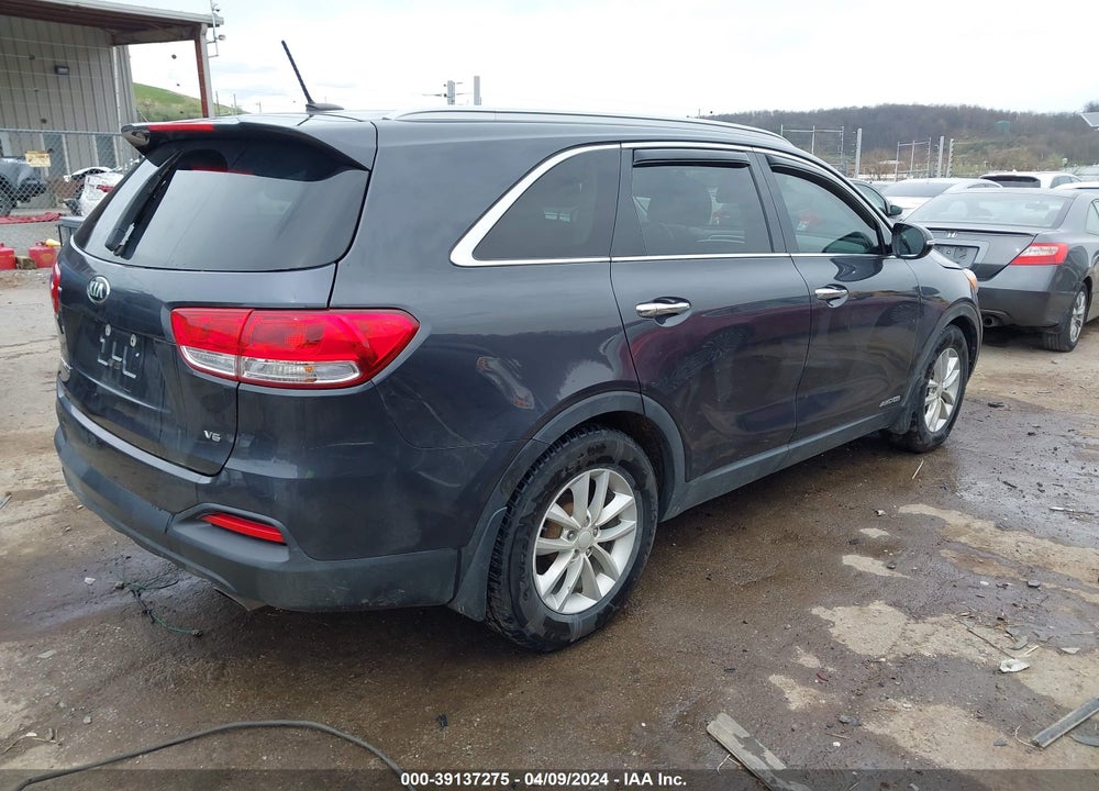 2018 KIA SORENTO 3.3L LX VIN: 5XYPGDA5XJG373263