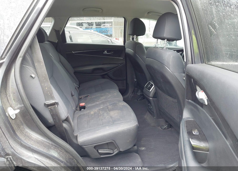 2018 KIA SORENTO 3.3L LX VIN: 5XYPGDA5XJG373263