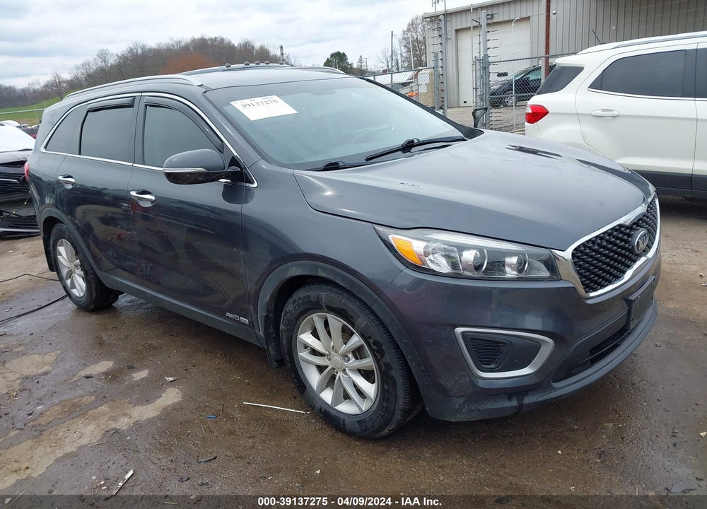 2018 KIA SORENTO 3.3L LX VIN: 5XYPGDA5XJG373263