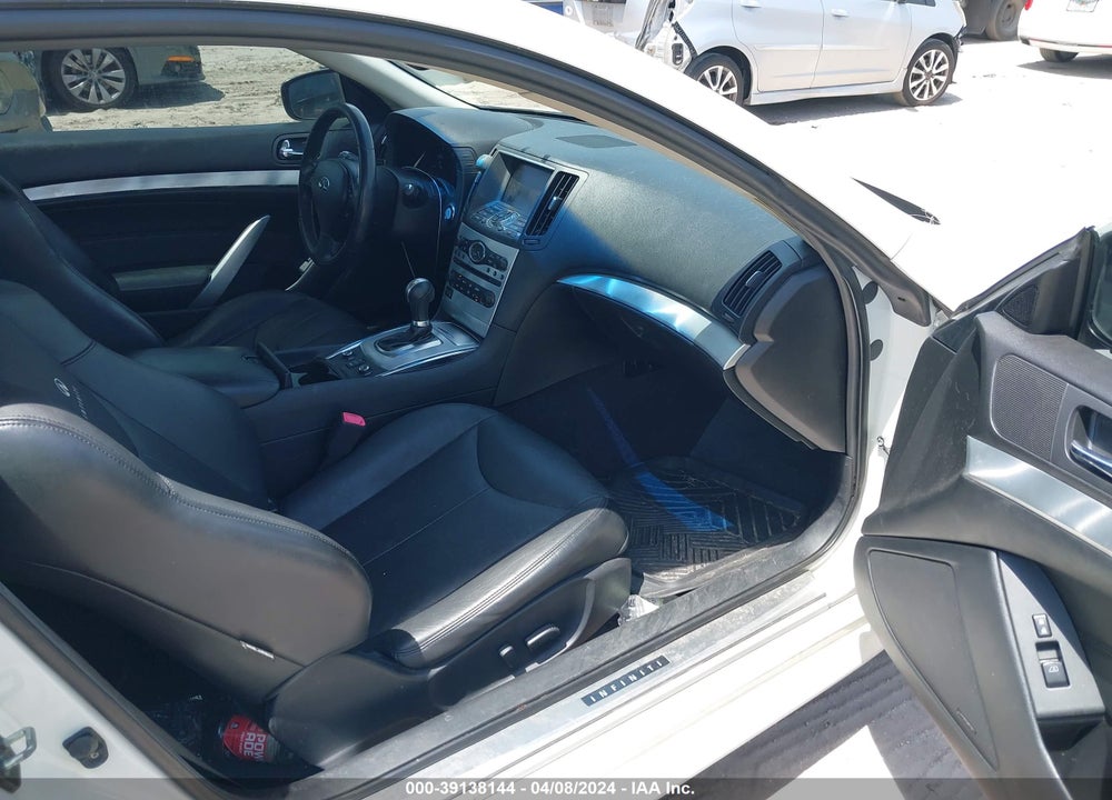 2014 INFINITI Q60 VIN: JN1CV6EL8EM131099