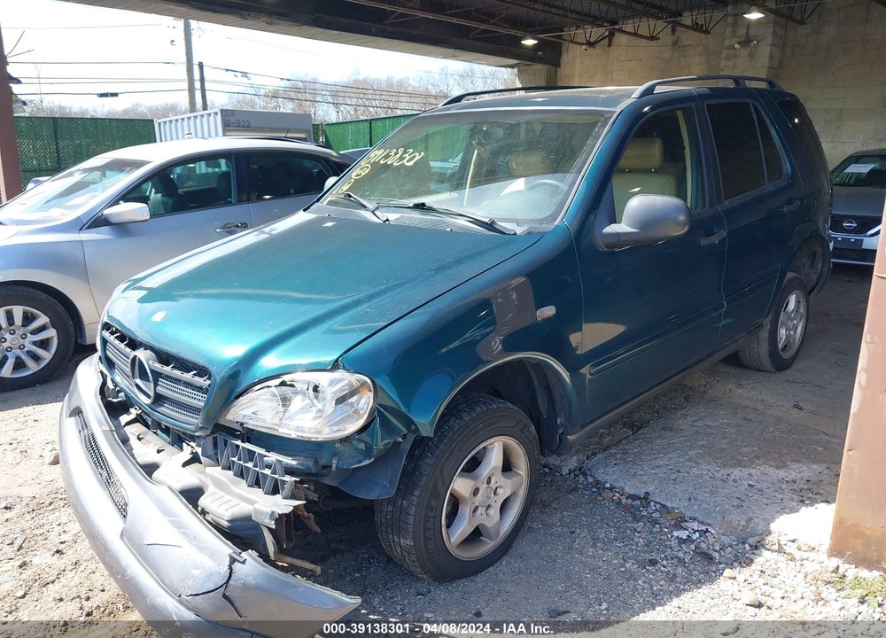 1998 MERCEDES-BENZ ML 320 VIN: 4JGAB54E0WA024864
