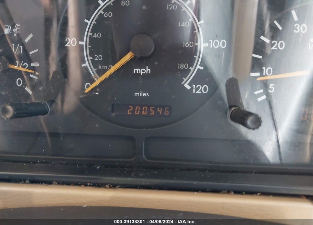 1998 MERCEDES-BENZ ML 320 VIN: 4JGAB54E0WA024864