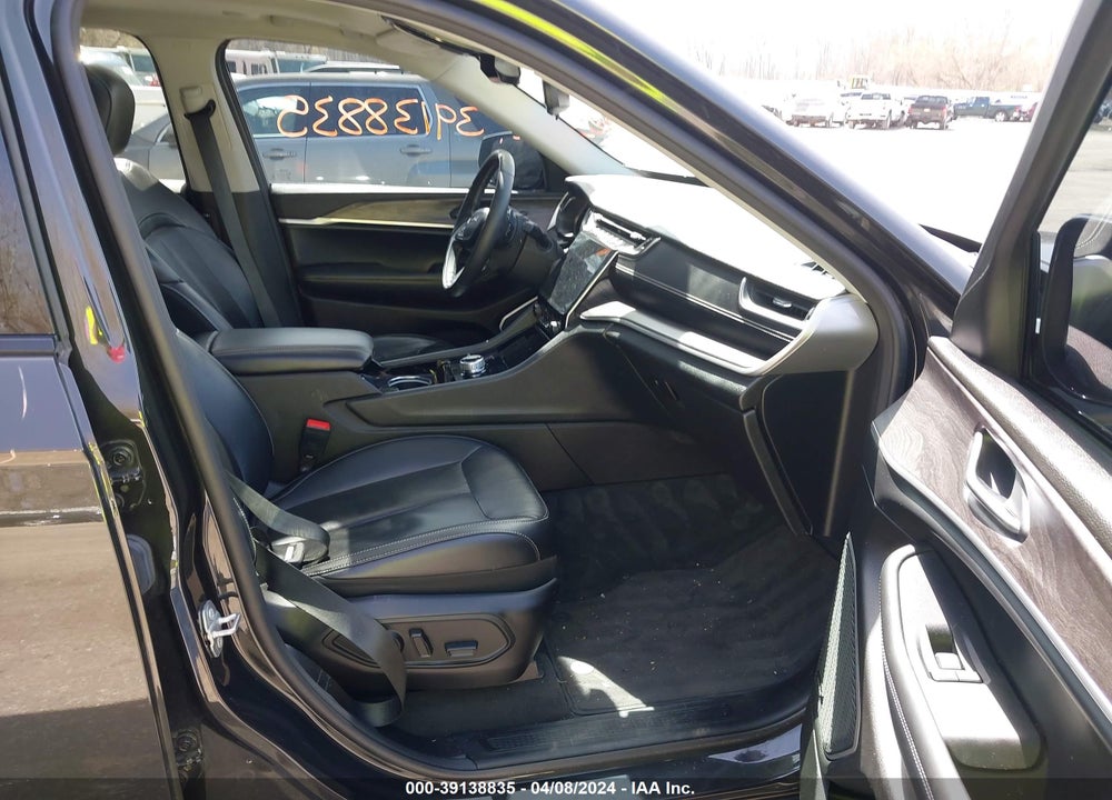 2022 JEEP GRAND CHEROKEE L LIMITED 4X4 VIN: 1C4RJKBGXN8558702
