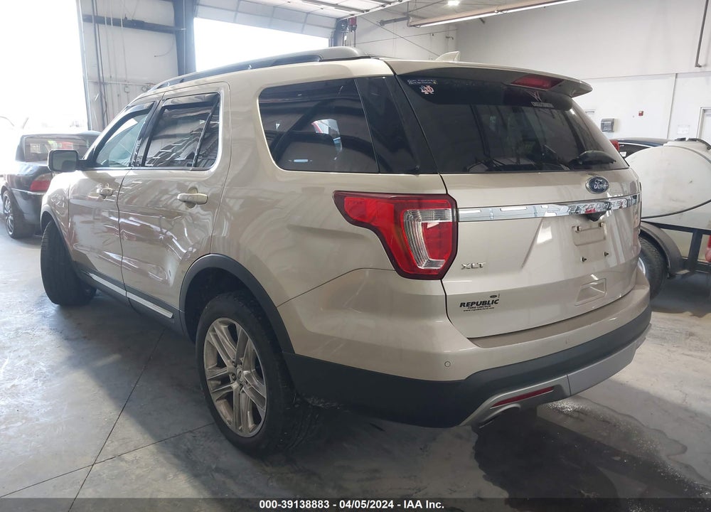 2017 FORD EXPLORER XLT VIN: 1FM5K8D86HGD84458