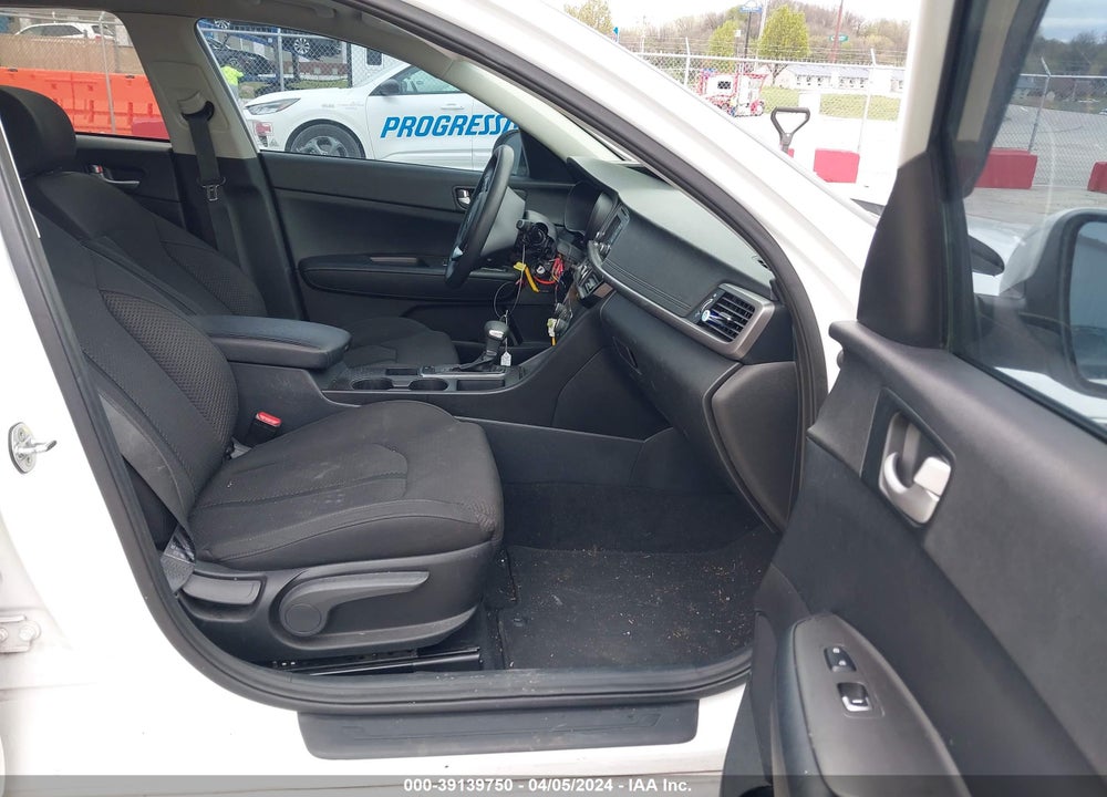 2016 KIA OPTIMA LX VIN: 5XXGT4L36GG002573
