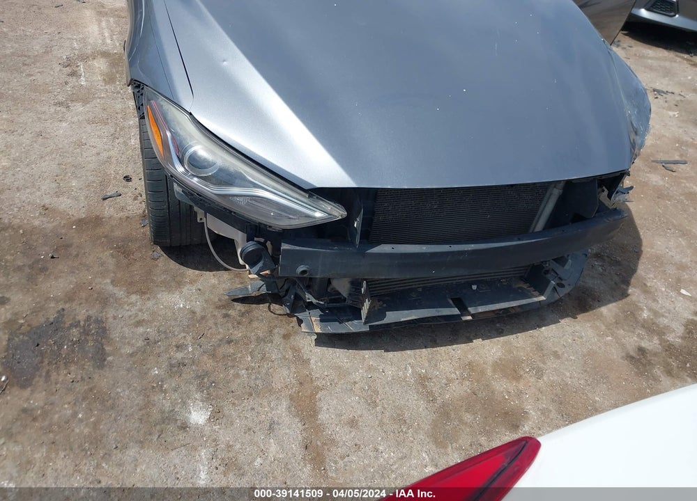 2018 HYUNDAI ELANTRA SPORT VIN: KMHD04LB0JU524535