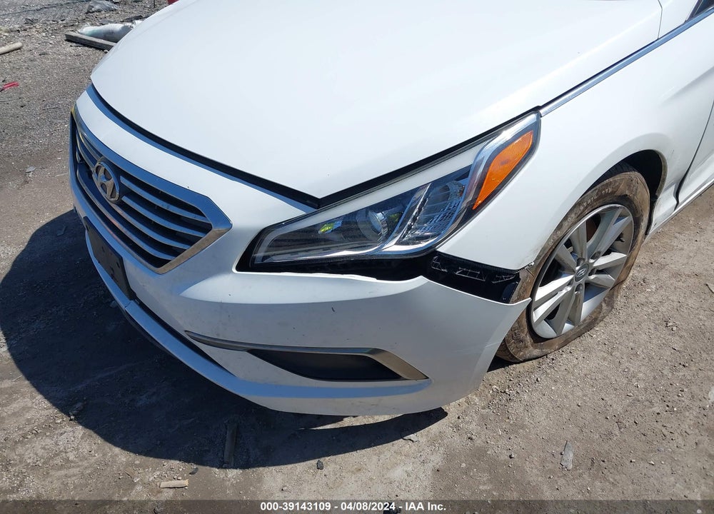 2016 HYUNDAI SONATA SE VIN: 5NPE24AF2GH358112
