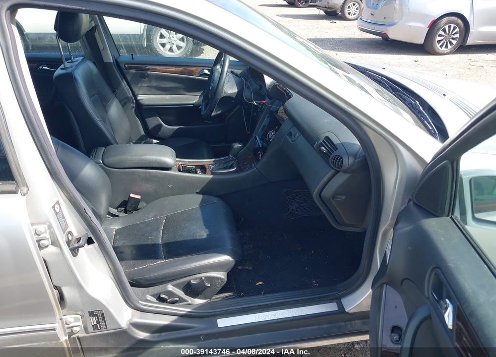 2001 MERCEDES-BENZ C 240 VIN: WDBRF61J21F090703