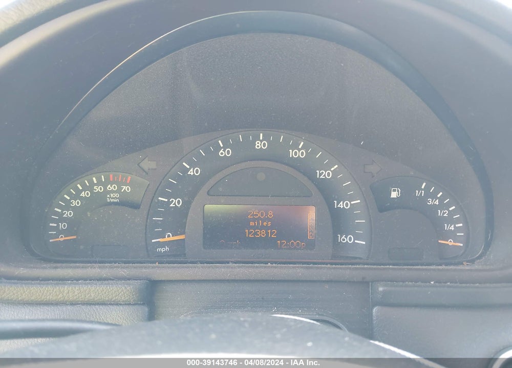 2001 MERCEDES-BENZ C 240 VIN: WDBRF61J21F090703