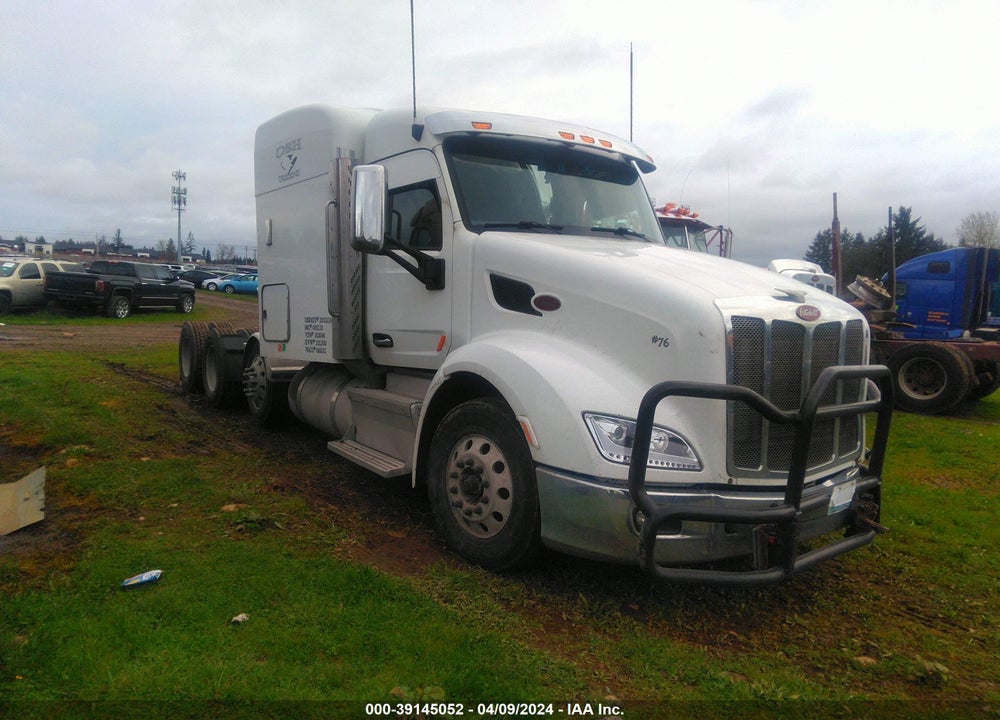2015 PETERBILT 579 VIN: 1XPBPP9X6FD302048