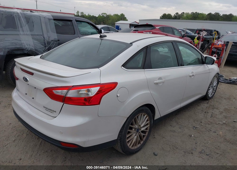 2014 FORD FOCUS TITANIUM VIN: 1FADP3J20EL227330