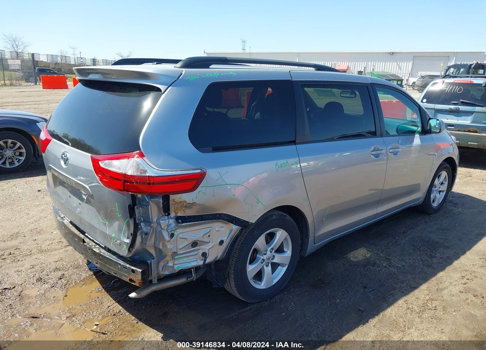 2015 TOYOTA SIENNA LE 8 PASSENGER VIN: 5TDKK3DCXFS571607