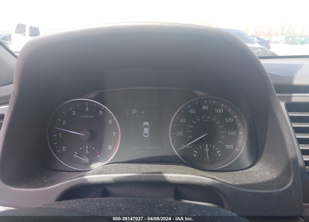 2018 HYUNDAI ELANTRA SEL VIN: 5NPD84LF6JH228011