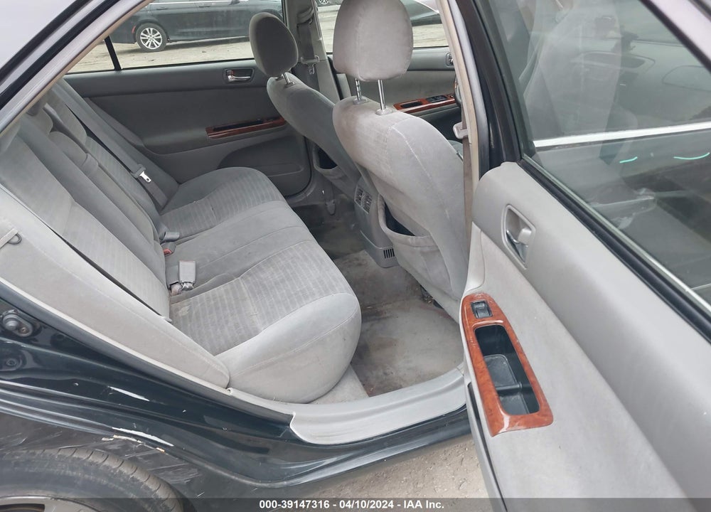 2005 TOYOTA CAMRY XLE VIN: 4T1BE30K95U631015