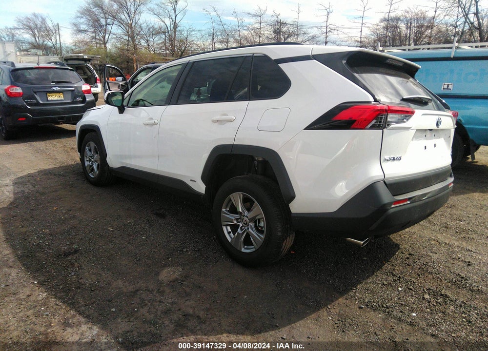 2024 TOYOTA RAV4 XLE HYBRID VIN: JTMRWRFV8RD213586