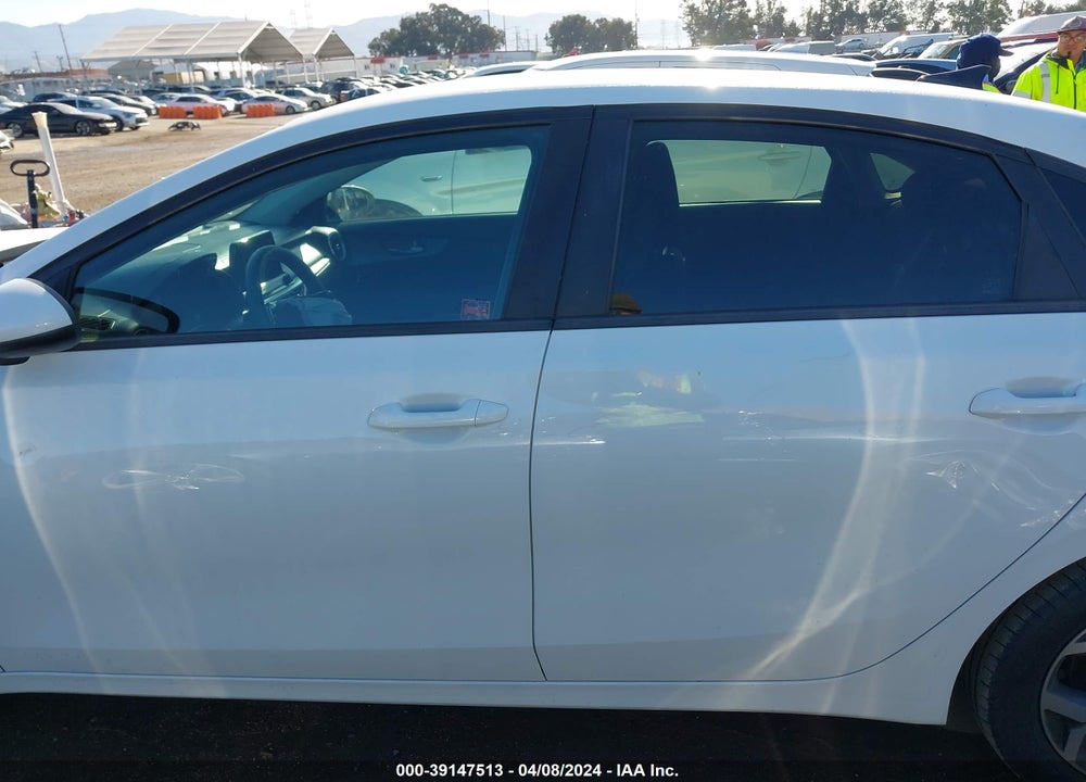 2019 KIA FORTE LXS VIN: 3KPF24AD8KE096841
