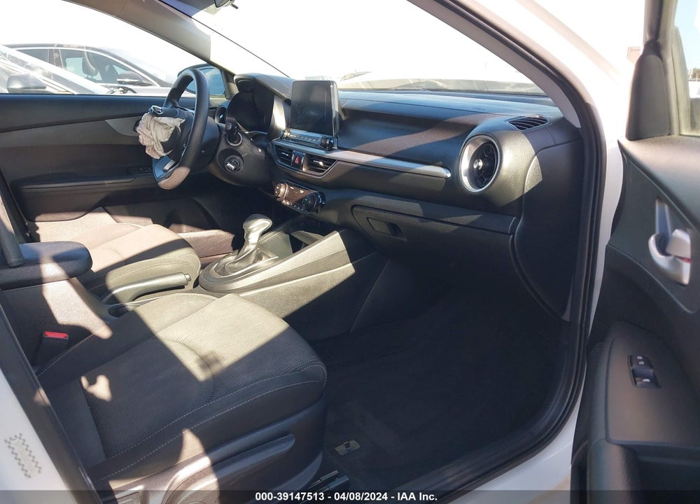 2019 KIA FORTE LXS VIN: 3KPF24AD8KE096841