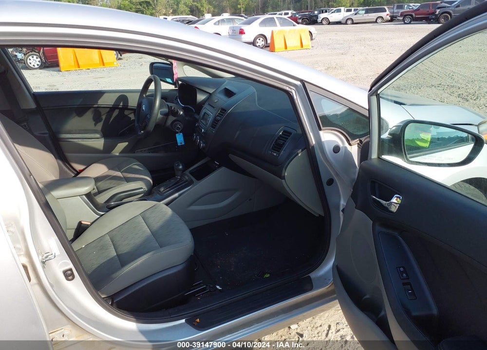 2015 KIA FORTE LX VIN: KNAFK4A68F5418880