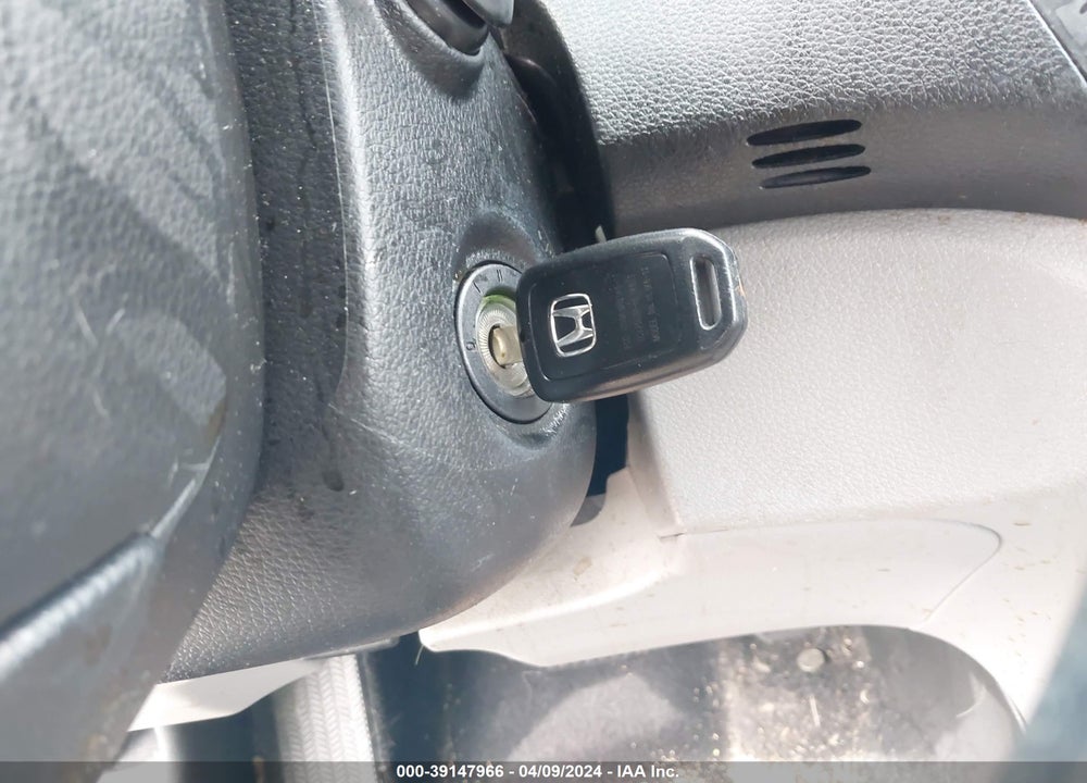 2013 HONDA ACCORD VIN: 1HGCR2F32DA002298