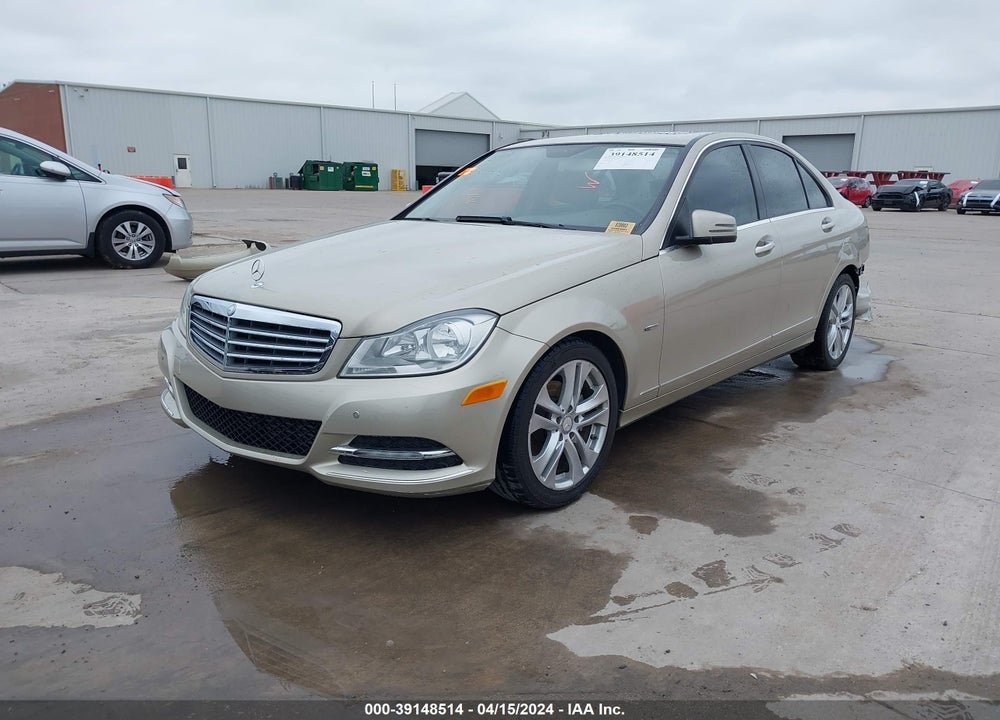 2012 MERCEDES-BENZ C 250 LUXURY/SPORT VIN: WDDGF4HB2CR218781