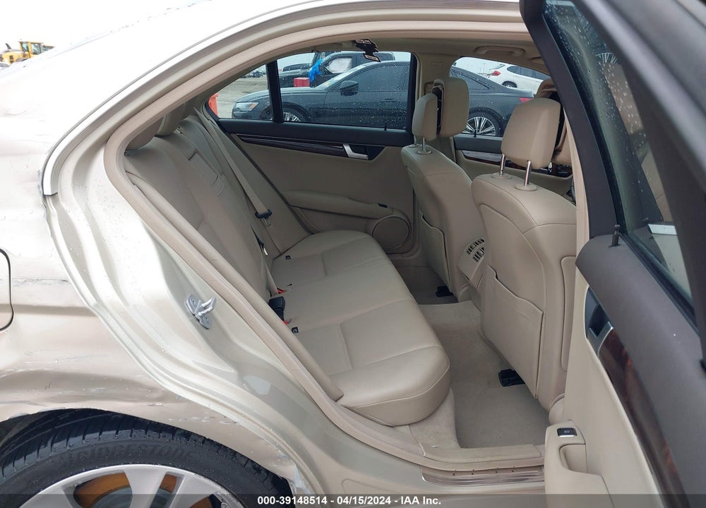 2012 MERCEDES-BENZ C 250 LUXURY/SPORT VIN: WDDGF4HB2CR218781