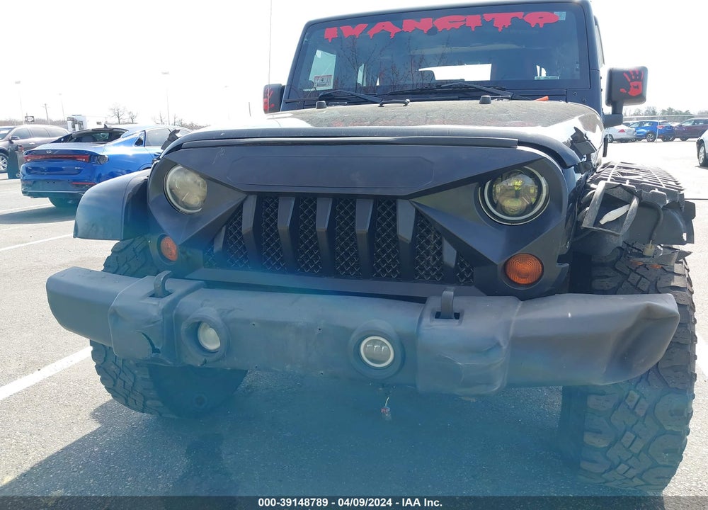 2011 JEEP WRANGLER UNLIMITED SAHARA VIN: 1J4BA5H15BL526636