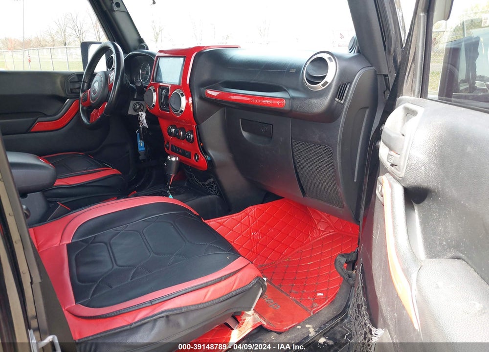 2011 JEEP WRANGLER UNLIMITED SAHARA VIN: 1J4BA5H15BL526636