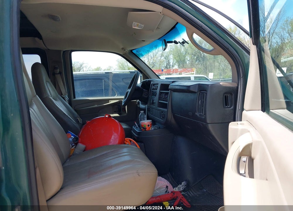 2008 CHEVROLET EXPRESS WORK VAN VIN: 1GCGG25K981203930