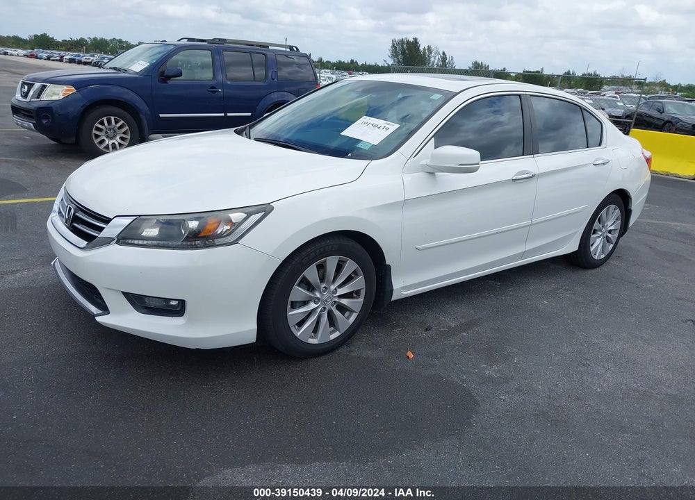 2015 HONDA ACCORD VIN: 1HGCR2F82FA125453