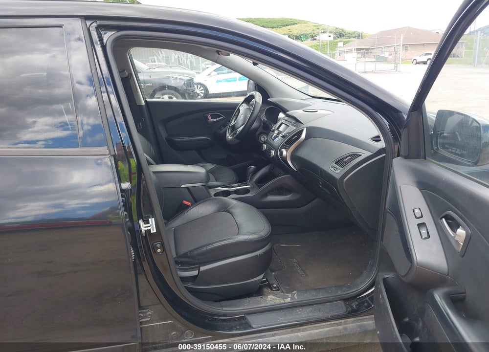 2011 HYUNDAI TUCSON GLS VIN: KM8JUCAC1BU243794