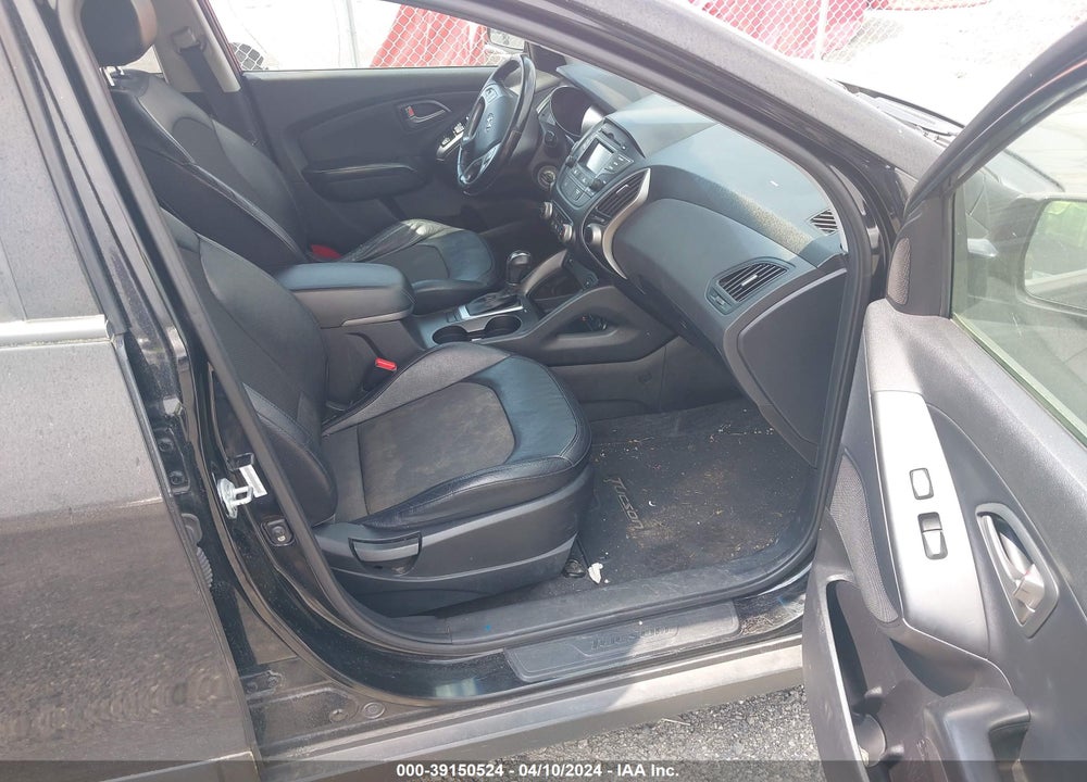 2015 HYUNDAI TUCSON SE VIN: KM8JUCAG5FU968274