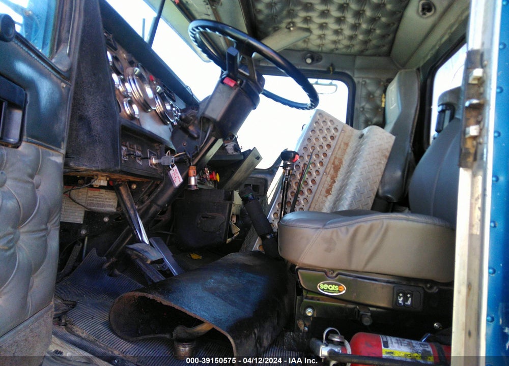 1998 KENWORTH CONSTRUCTION T800 VIN: 1XKDDB9X0WR770337