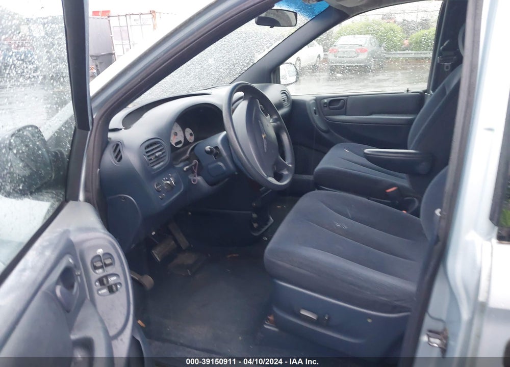 2002 CHRYSLER TOWN & COUNTRY LX VIN: 2C4GP44392R578872