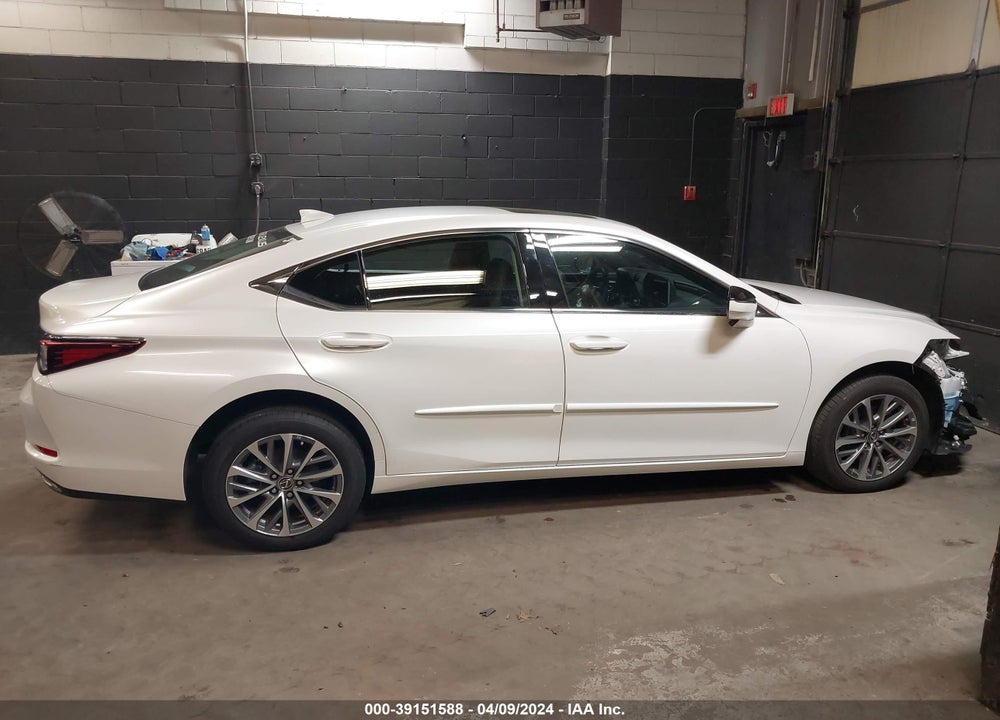 2022 LEXUS ES 350 VIN: 58ACZ1B12NU136925