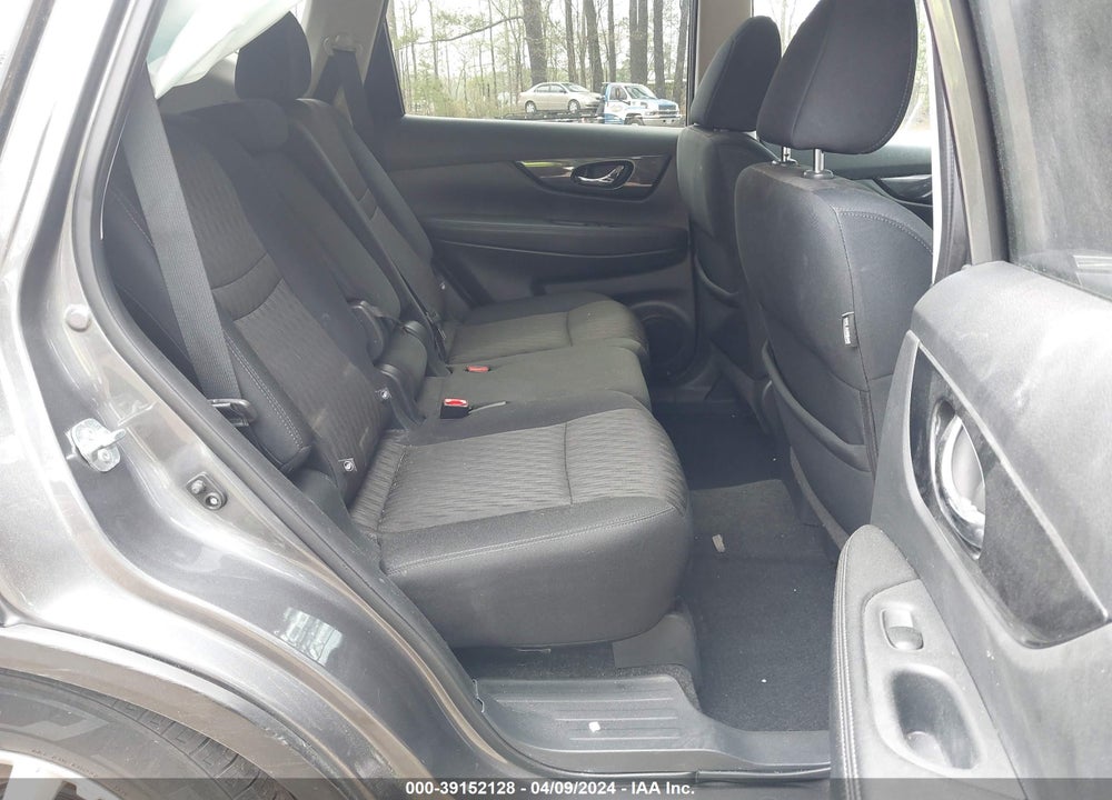 2017 NISSAN ROGUE SV VIN: 5N1AT2MV1HC830490