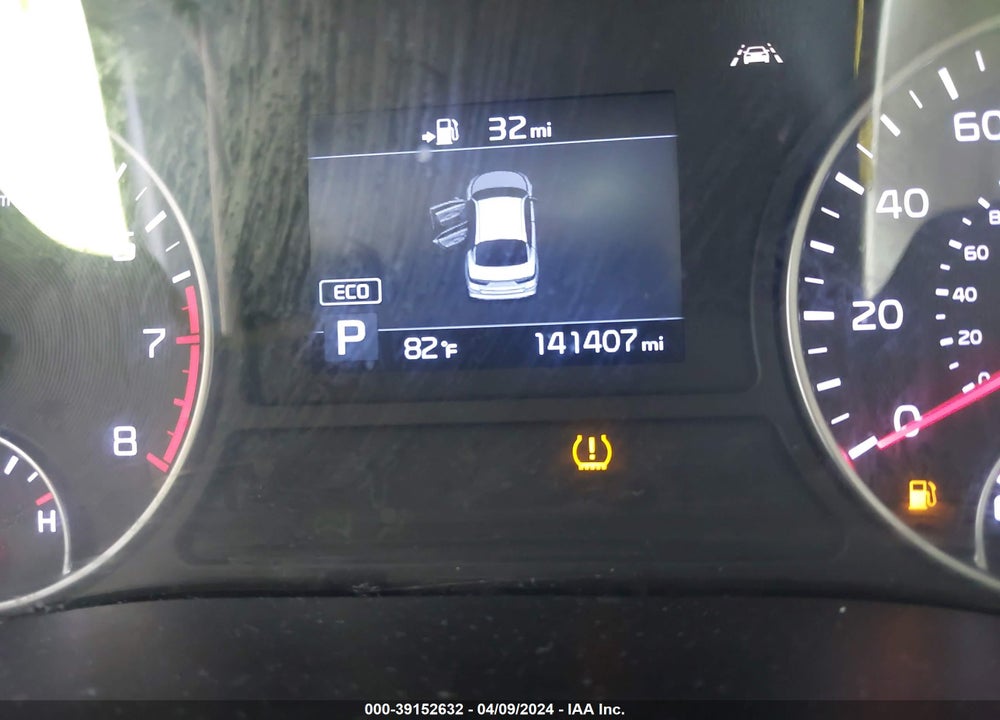 2019 KIA OPTIMA S VIN: 5XXGT4L30KG283441