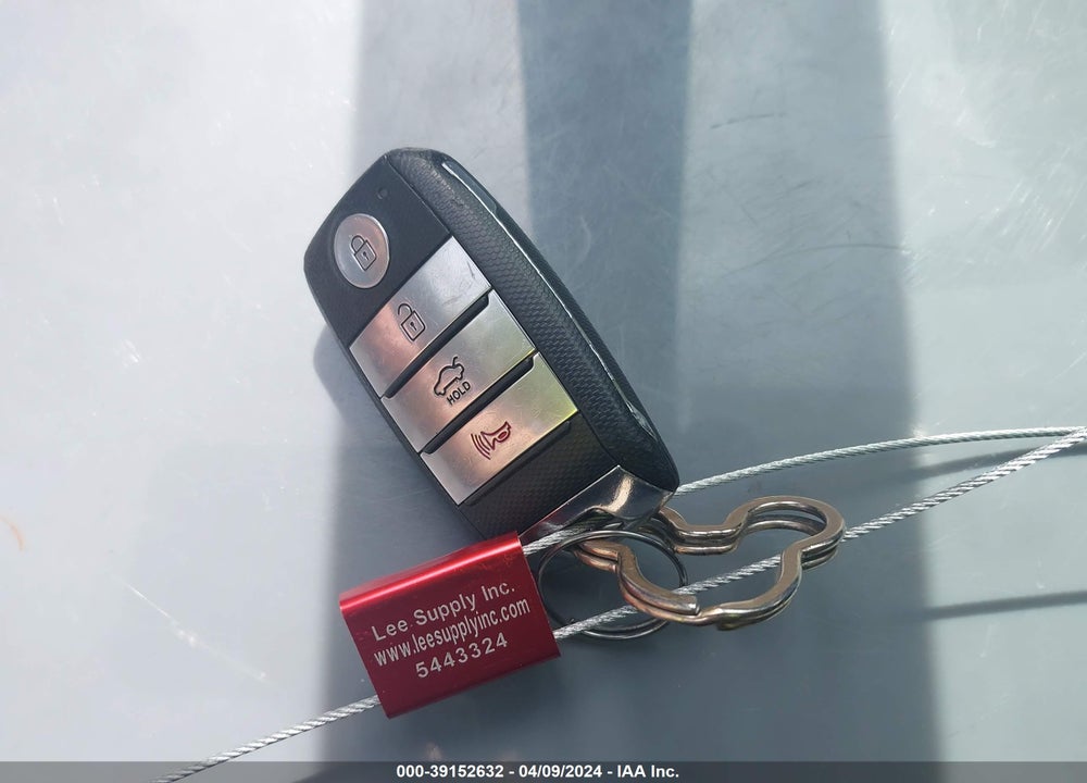 2019 KIA OPTIMA S VIN: 5XXGT4L30KG283441