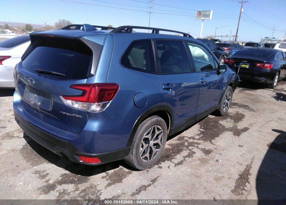 2022 SUBARU FORESTER PREMIUM VIN: JF2SKAEC2NH404360