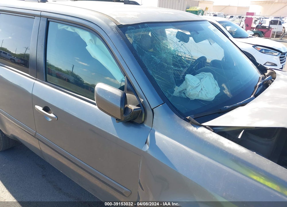 2013 HONDA PILOT EX VIN: 5FNYF4H40DB011037