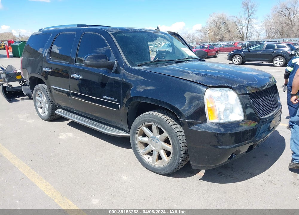 2007 GMC YUKON DENALI VIN: 1GKFK63877J368127